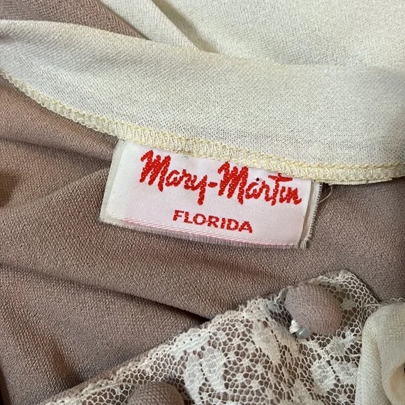 Vintage Prairie Cottage Lace Accent Dress - Picture 13 of 16